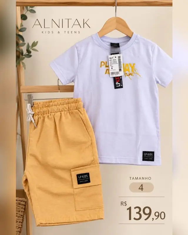 Conjunto LP Kids camiseta branca e bermuda cargo mostarda
